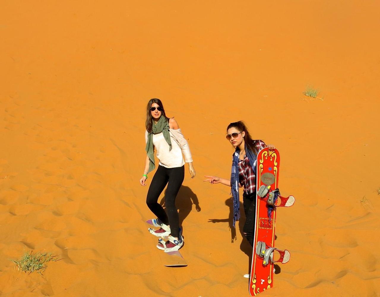 מלון מרזאוגה Acacia Desert Camp מראה חיצוני תמונה